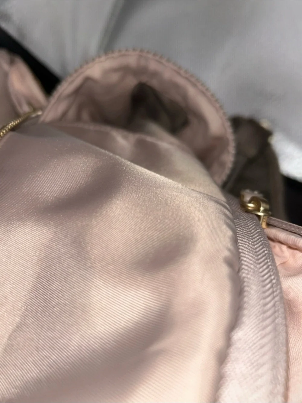 Ju-Ju-Be Baby Bag Blush/Cream Satin Backpack with Gold Hardware EUC